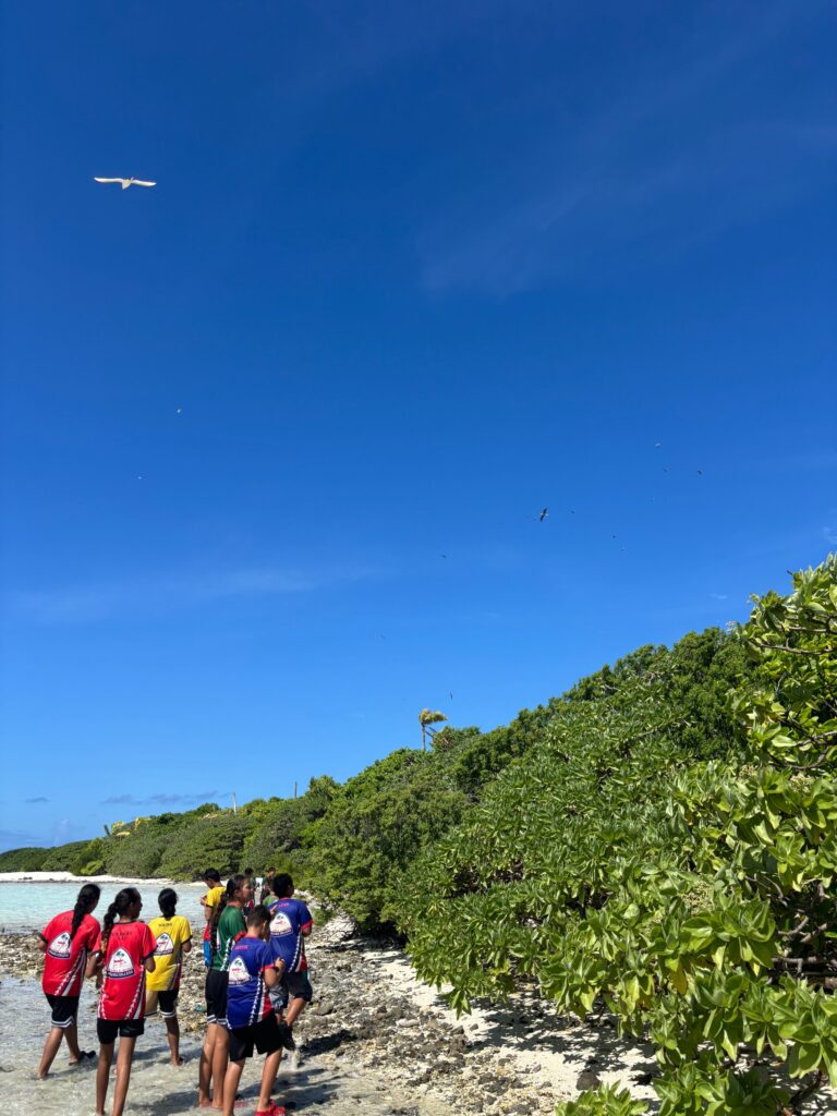 Aitutaki’s lagoon classroom in action